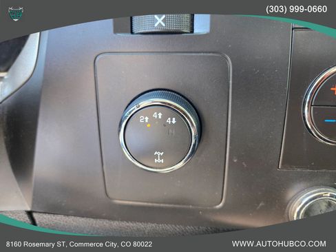 Used 2010 Chevrolet Silverado 2500 LT w/ Interior Plus Package AWD/4WD image 15