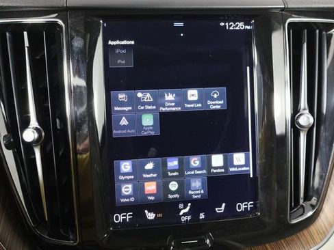 Used 2021 Volvo XC60 T5 Momentum w/ Premium Package image 41