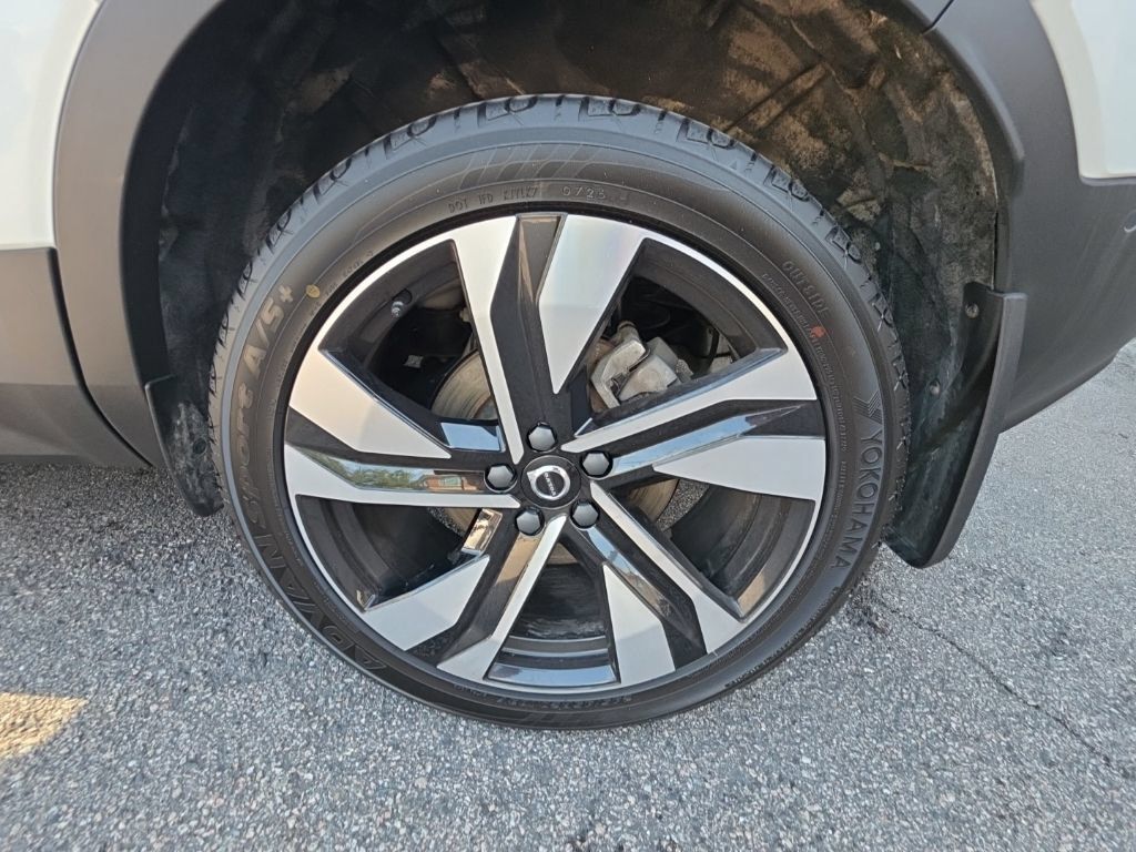 Used 2024 Volvo XC40 B5 Ultimate w/ Climate Package AWD/4WD image 20
