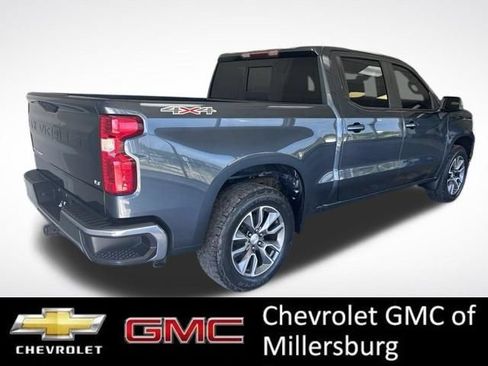 Used 2021 Chevrolet Silverado 1500 LT w/ Convenience Package II AWD/4WD image 3