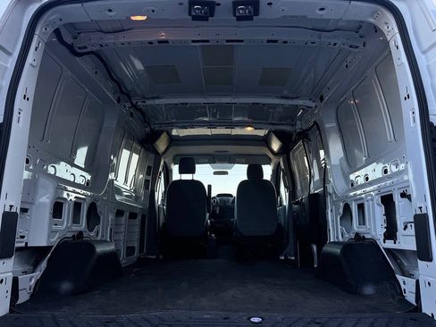 Used 2015 Ford Transit 150 130 Low Roof RWD image 4