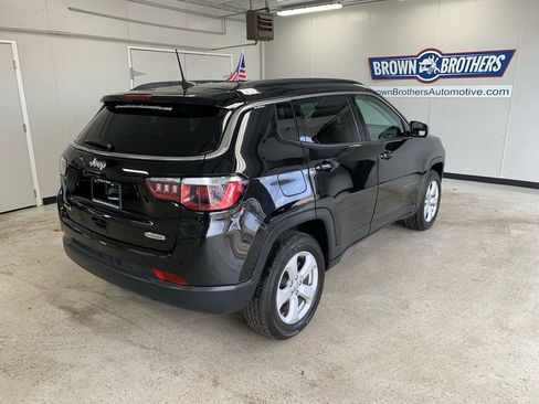 Used 2019 Jeep Compass Latitude w/ Cold Weather Group AWD/4WD image 9