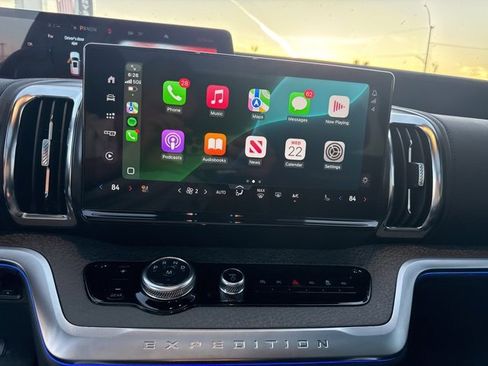 Used 2025 Ford Expedition Tremor image 36