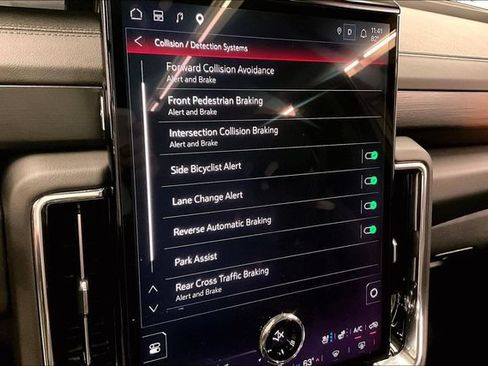 Used 2026 GMC Yukon Denali w/ Denali Reserve Package AWD/4WD image 40