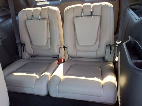 Used 2013 Ford Explorer Limited image 11