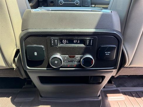 Used 2018 Ford Expedition Limited w/ Equipment Group 301A RWD image 33
