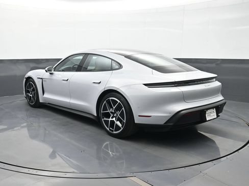Used 2025 Porsche Taycan RWD image 3