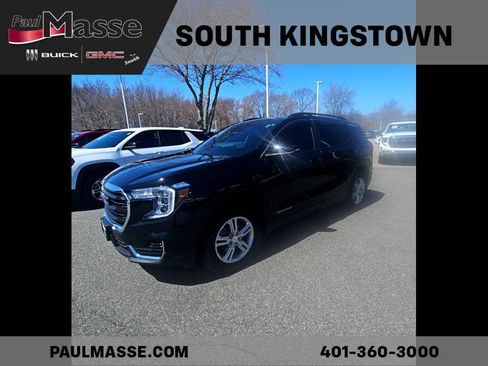 Used 2024 GMC Terrain SLE w/ Driver Convenience Package image 3
