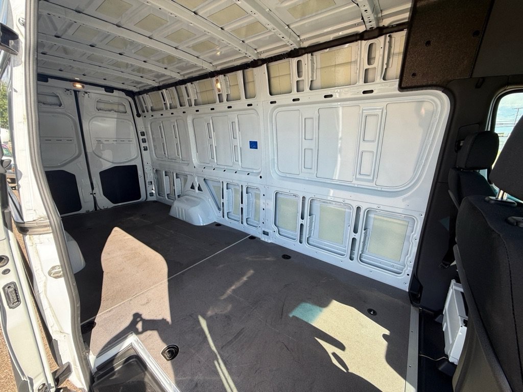 Used 2024 Mercedes-Benz Sprinter 3500 image 15