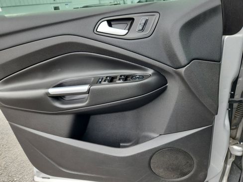 Used 2016 Ford Escape SE image 13