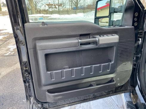 Used 2016 Ford F250 Lariat w/ Lariat Ultimate Package image 11