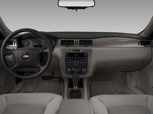 Used 2008 Chevrolet Impala LT FWD image 6
