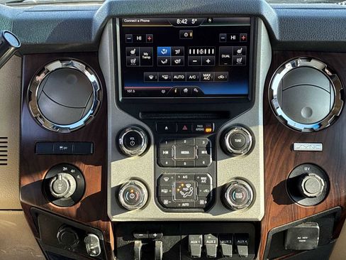 Used 2015 Ford F350 Lariat image 16