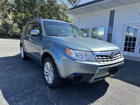 Used 2011 Subaru Forester 2.5X Premium image 2
