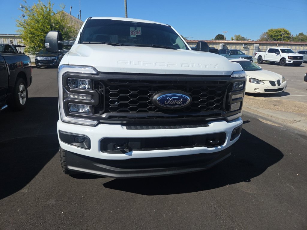 Used 2024 Ford F250 XL w/ STX Appearance Package AWD/4WD image 2