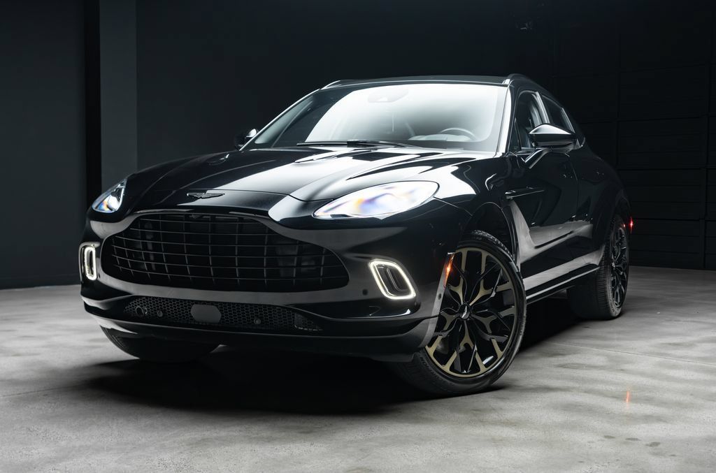 Used 2022 Aston Martin DBX AWD/4WD image 2