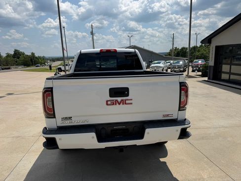 Used 2018 GMC Sierra 1500 SLT AWD/4WD image 8