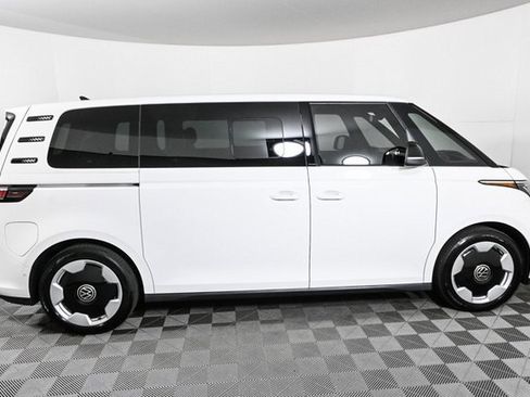 New 2025 Volkswagen ID. Buzz Pro S image 8