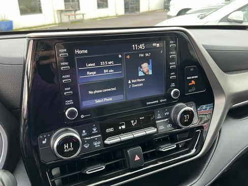 Used 2022 Toyota Highlander XLE image 22