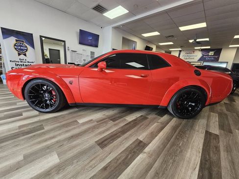 Used 2019 Dodge Challenger SRT Hellcat Redeye RWD image 8