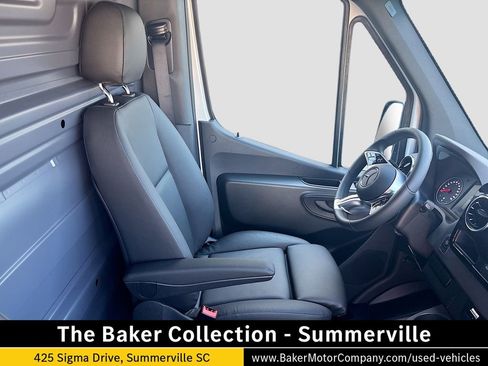Used 2025 Mercedes-Benz Sprinter 2500 image 22