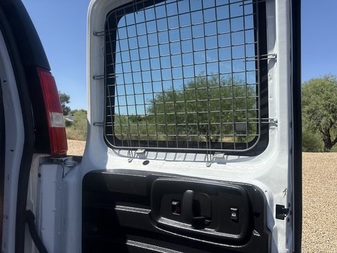 Used 2019 Chevrolet Express 2500 w/ Driver Convenience Package RWD image 9