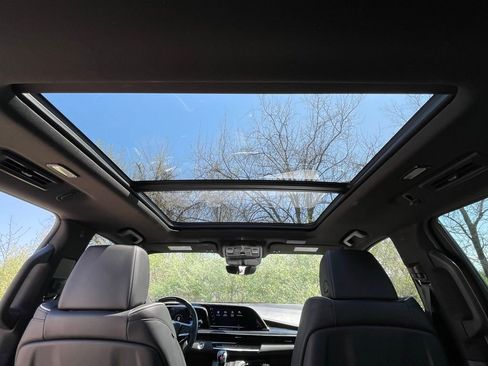 Certified 2024 Cadillac Escalade Sport w/ LPO, ONYX Package AWD/4WD image 27