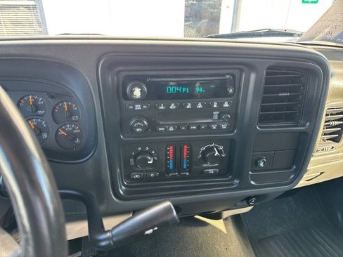 Used 2005 GMC Sierra 1500 SLE w/ Light Duty Power Package image 12