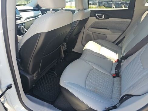 Used 2022 Jeep Compass Latitude w/ Convenience Group FWD image 26