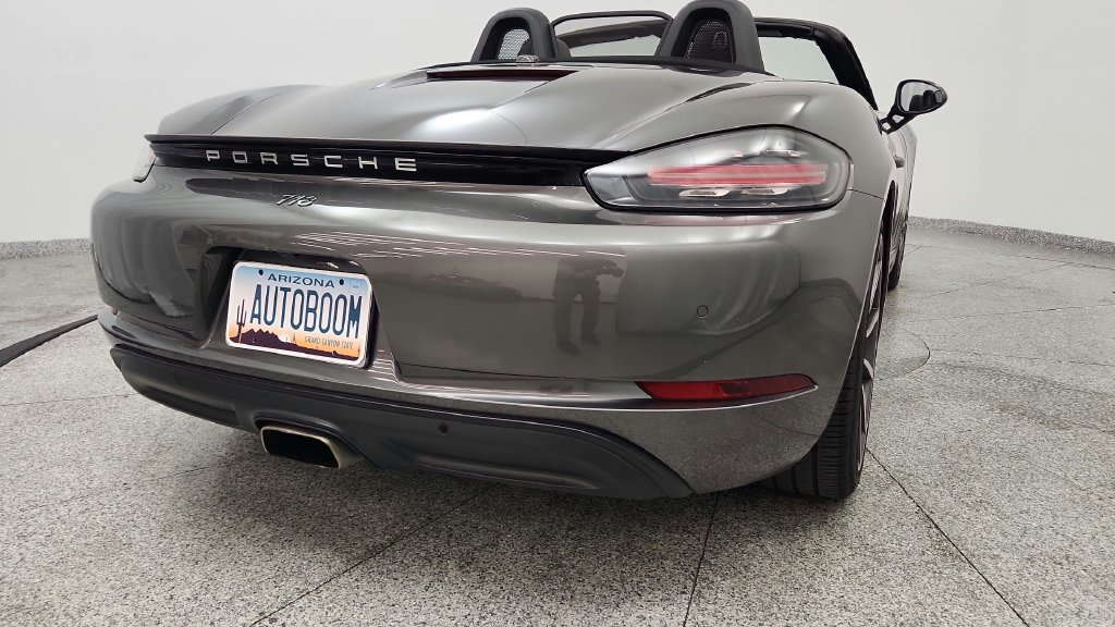 Used 2017 Porsche 718 Boxster RWD image 24
