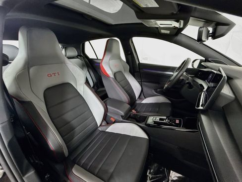 Certified 2025 Volkswagen GTI Autobahn FWD image 26