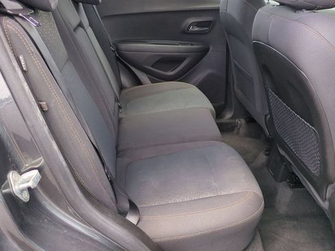 Certified 2020 Chevrolet Trax LS FWD image 24