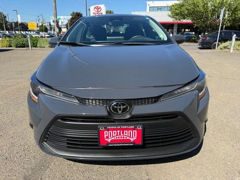 Used 2024 Toyota Corolla LE FWD image 3