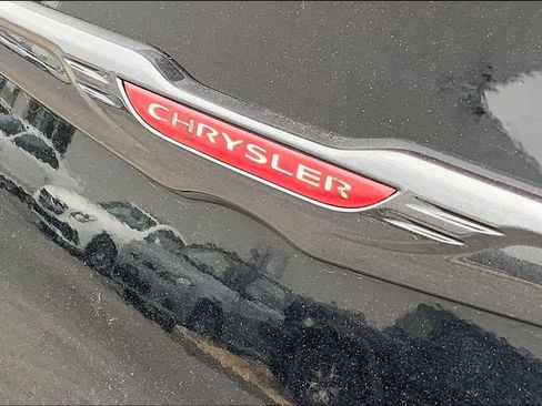 Used 2021 Chrysler 300 S image 30