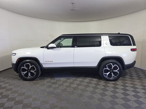 Used 2024 Rivian R1S Adventure AWD/4WD image 2