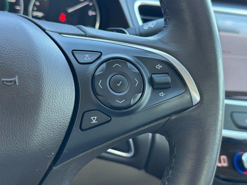 Used 2019 Buick LaCrosse Essence w/ Sun and Shade Package AWD/4WD image 18