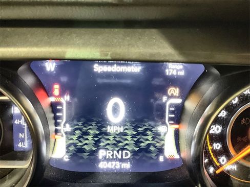 Used 2022 Jeep Wrangler Unlimited Sahara w/ Cold Weather Group image 12