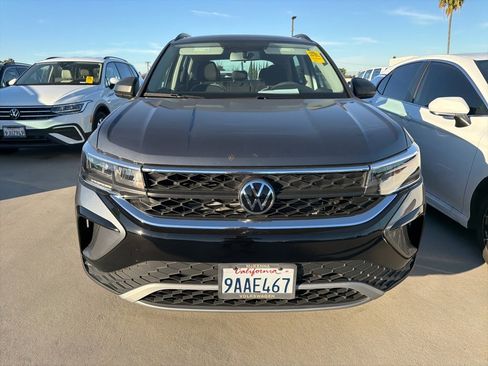 Used 2022 Volkswagen Taos S image 2