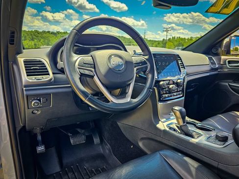 Used 2022 Jeep Grand Cherokee Limited w/ Trailer Tow Group IV AWD/4WD image 13