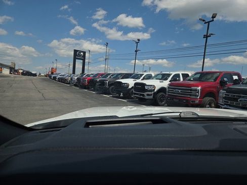 Used 2023 Ford F350 Platinum w/ Tremor Off-Road Package AWD/4WD image 24