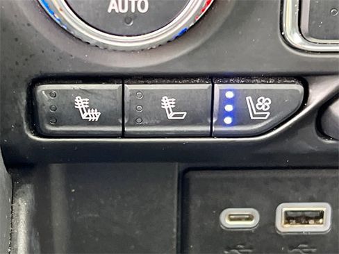 Used 2022 GMC Yukon XL AT4 w/ Max Trailering Package image 31