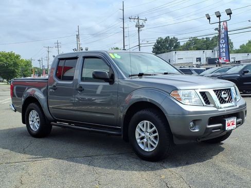 Used 2016 Nissan Frontier SV w/ SV Value Truck Package AWD/4WD image 3