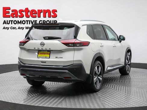 Used 2023 Nissan Rogue SL w/ SL Premium Package image 5