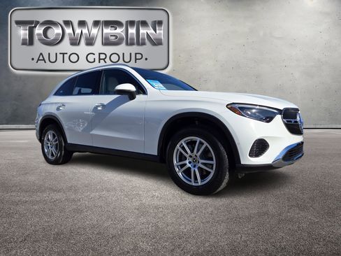 Used 2025 Mercedes-Benz GLC 300 GLC 300 image 2