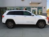Certified 2022 Jeep Grand Cherokee Limited w/ Trailer Tow Group IV image 3
