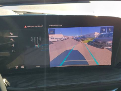 Used 2025 Audi Q5 Premium w/ Convenience Package image 28