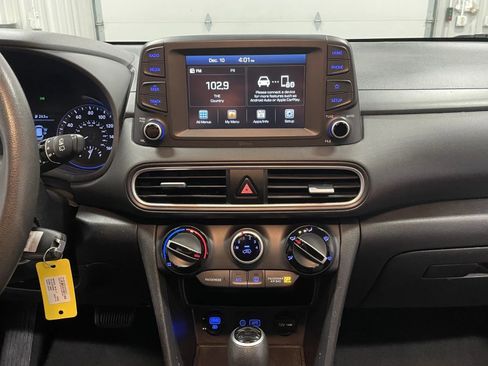 Used 2020 Hyundai Kona SE image 28