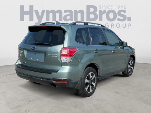 Used 2017 Subaru Forester 2.5i Limited AWD/4WD image 3