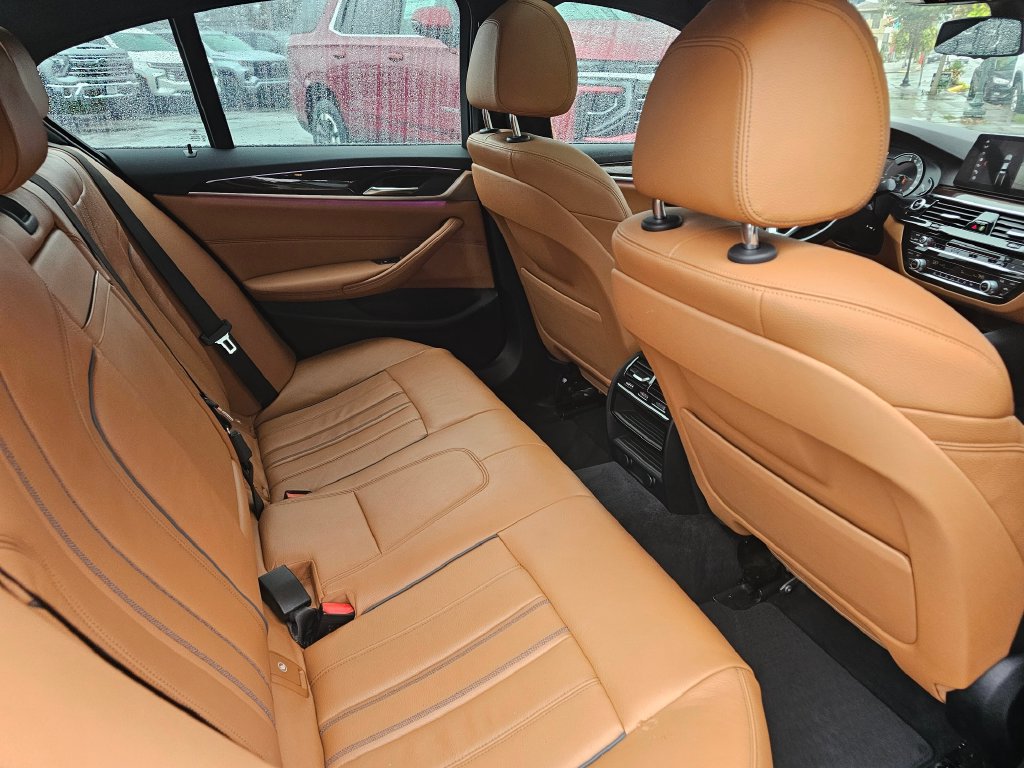 Used 2018 BMW 530e RWD image 16