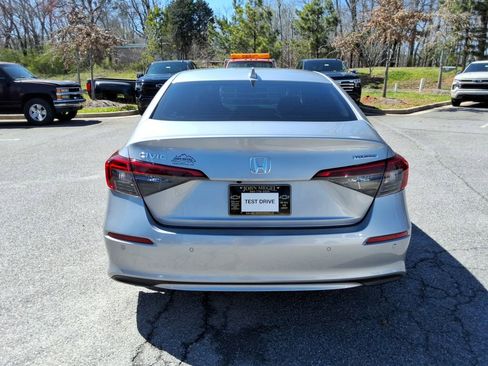 Used 2022 Honda Civic Touring image 6